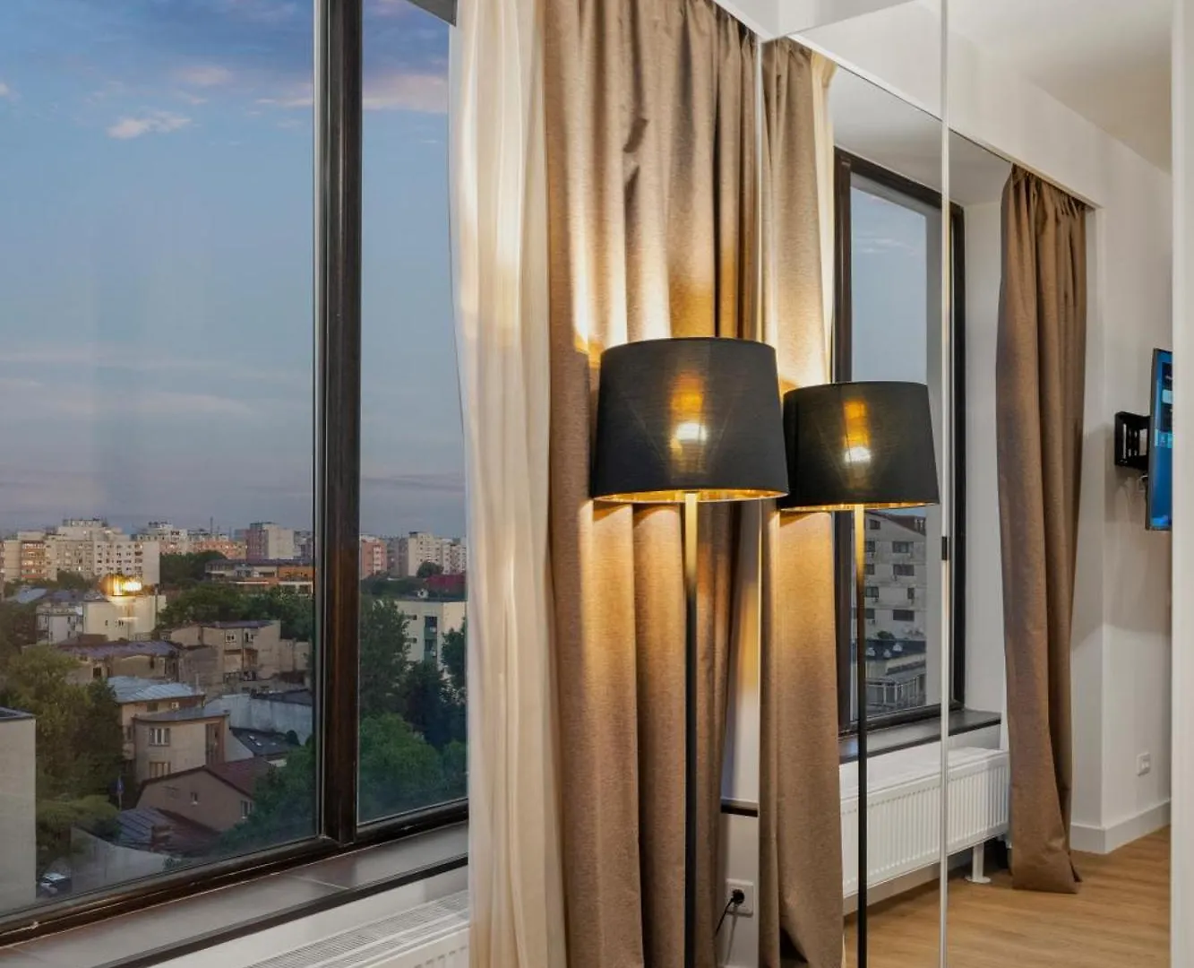 Crown Penthouse - Luxurious, Spa & Vista , By Uni88 Apartments Bucharest Romania
