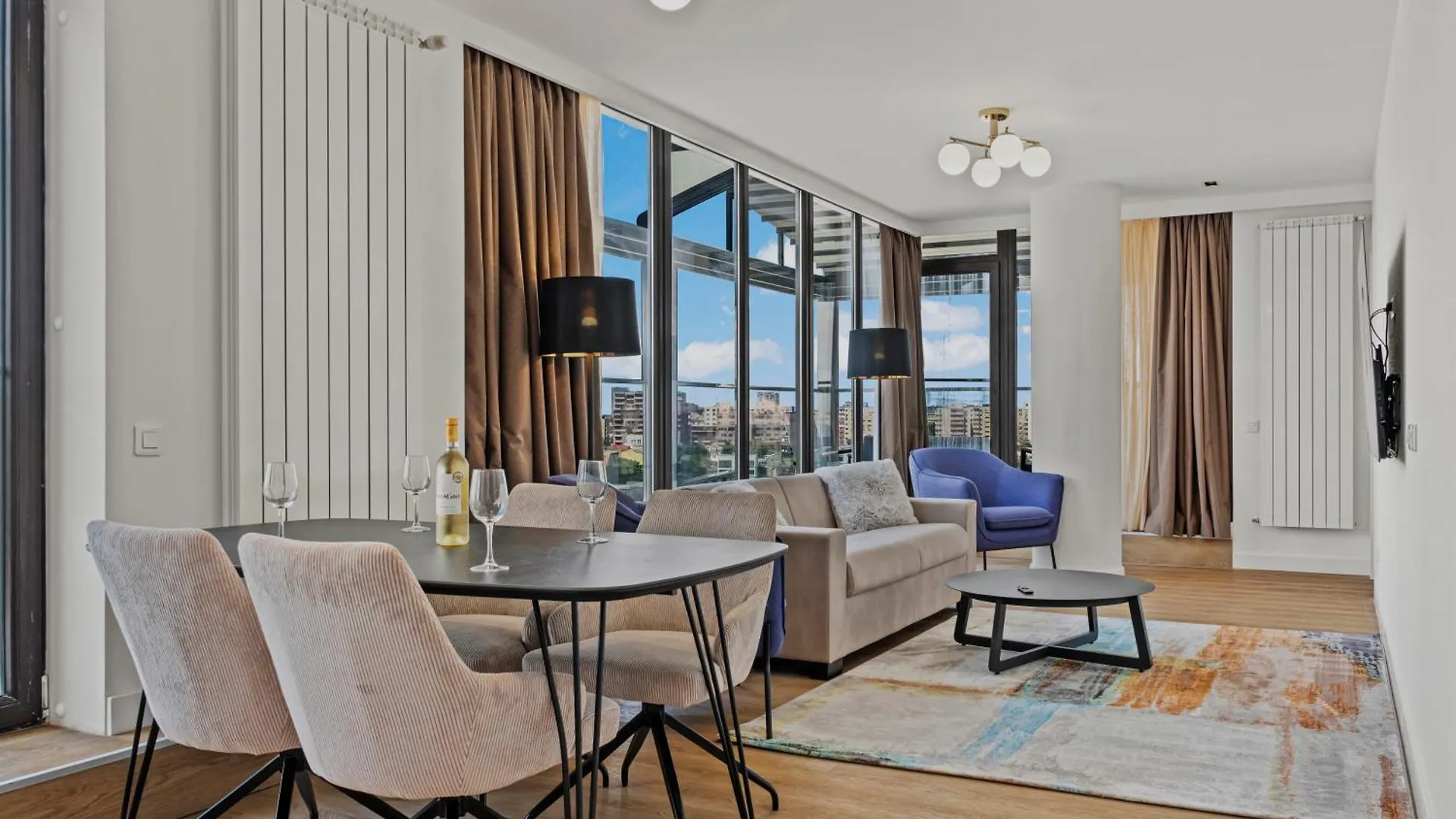 בוקרשט Crown Penthouse - Luxurious, Spa & Vista , By Uni88 Apartments
